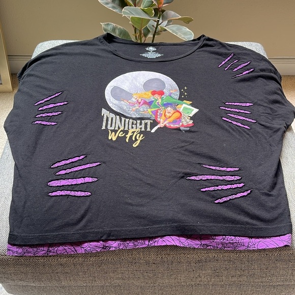 Disney Womens Hocus Pocus "Tonight We Fly" Graphic T-Shirt, Size: Large - Picture 13 of 17